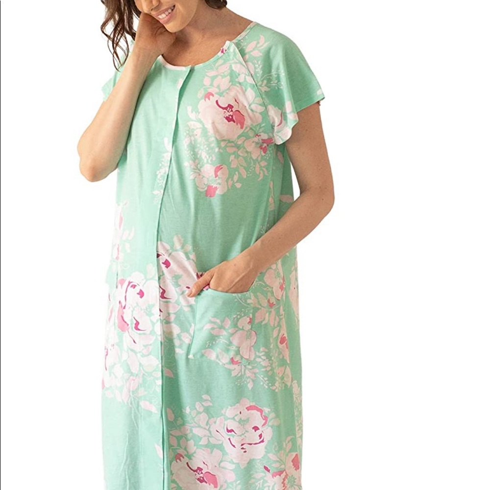 Kindred Bravely Labor & Delivery Gown NWT